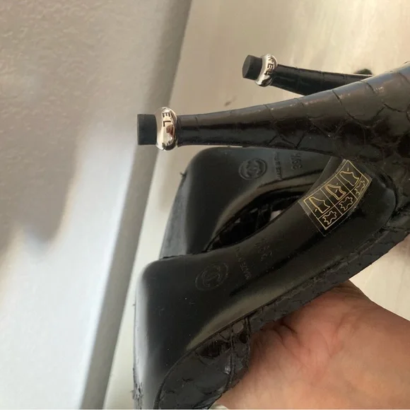 CHANEL python black Heels with Pearl Detail exotic vintage 39.5 - Picture 4 of 8